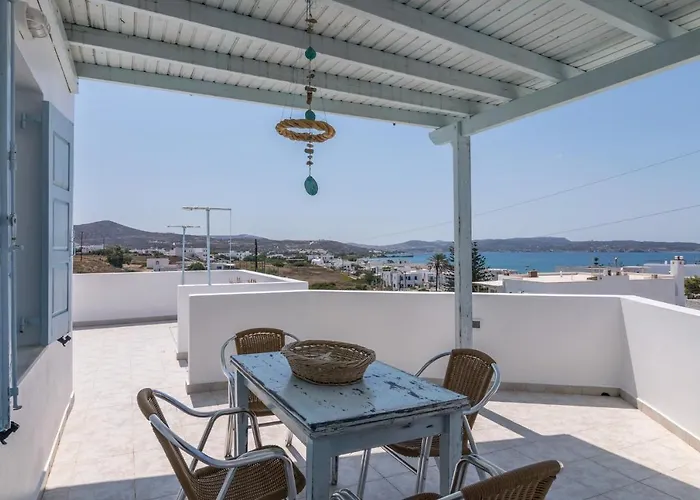 Stefania's Cycladic I Αδάμας